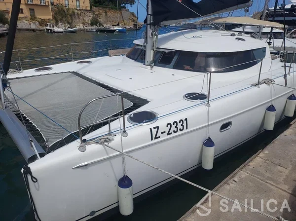 Lavezzi 40 - Yacht Charter Sailica