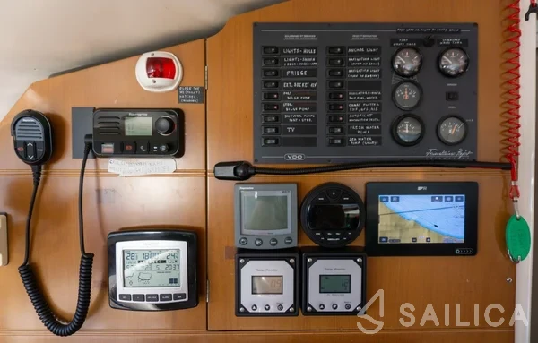 Lavezzi 40 - Yacht Charter Sailica