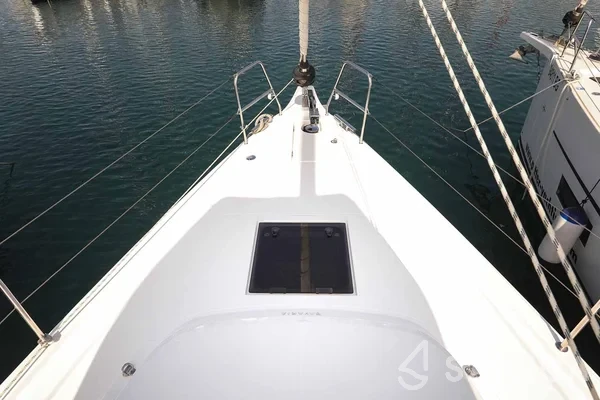 Bavaria C42 - Yacht Charter Sailica