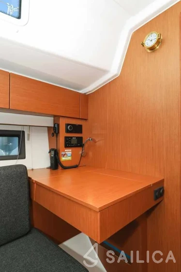 Bavaria C42 - Yacht Charter Sailica