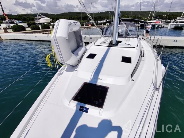 Bavaria C42 - Yacht Charter Sailica