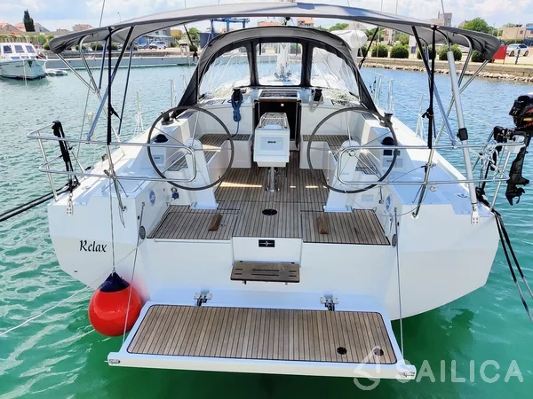 Bavaria C42 - Yacht Charter Sailica