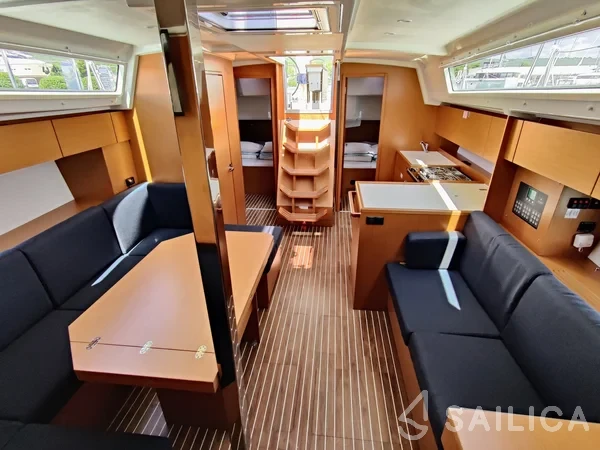 Bavaria C42 - Yacht Charter Sailica