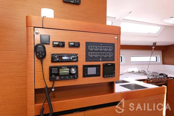 Sun Odyssey 490 - Yacht Charter Sailica