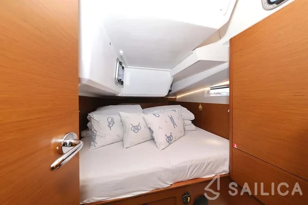 Sun Odyssey 490 - Yacht Charter Sailica