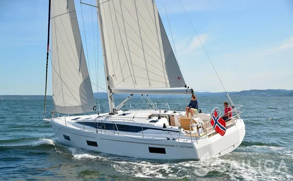 Bavaria C42 Style - Yacht Charter Sailica