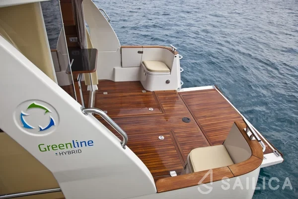 Greenline 33 - Yacht Charter Sailica