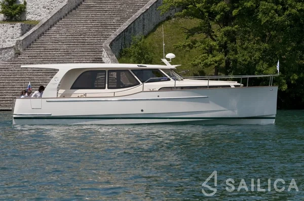 Greenline 33 - Yacht Charter Sailica
