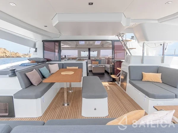 Elba 45 - Yacht Charter Sailica