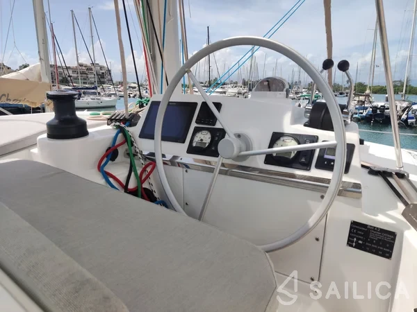 Bali 4.2 - Yacht Charter Sailica