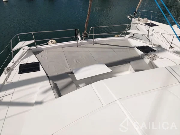 Bali 4.2 - Yacht Charter Sailica