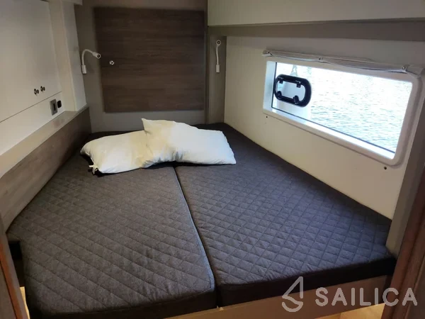 Bali 4.2 - Yacht Charter Sailica