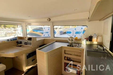 Lagoon 42 - Yacht Charter Sailica