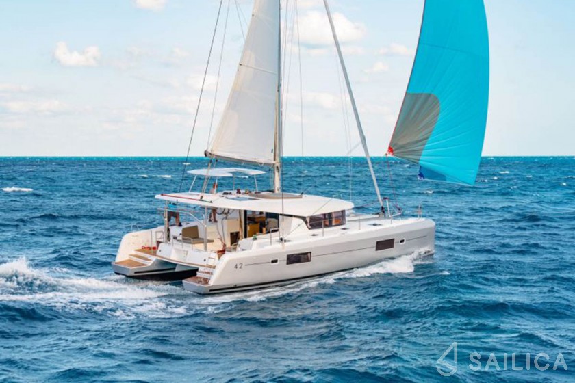 Lagoon 42 - Yacht Charter Sailica