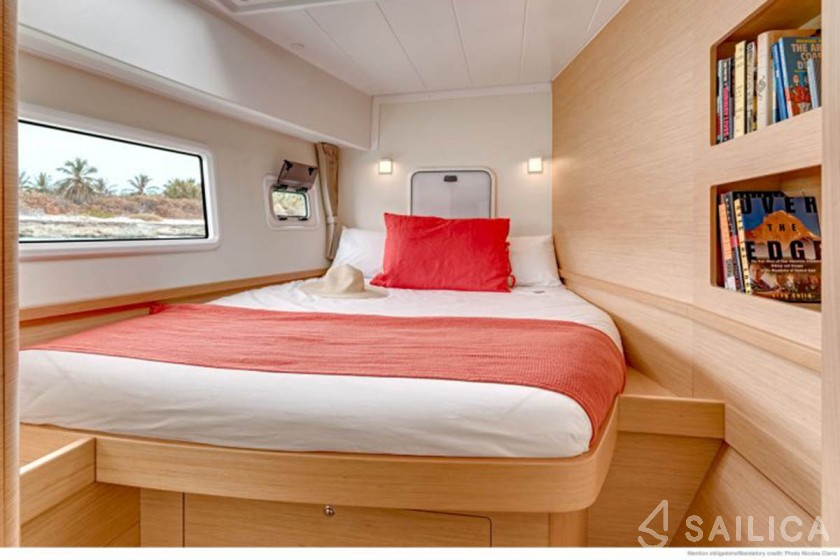 Lagoon 42 - Yacht Charter Sailica