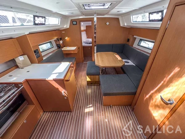 Bavaria C42 - Yacht Charter Sailica