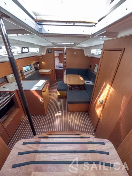 Bavaria C42 - Yacht Charter Sailica