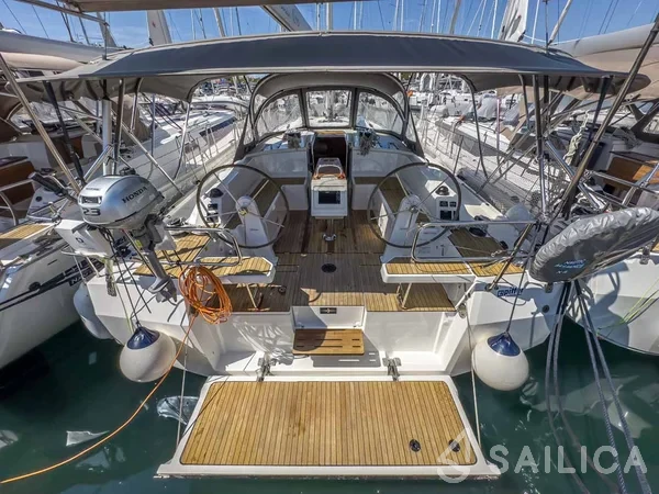 Bavaria C42 - Yacht Charter Sailica