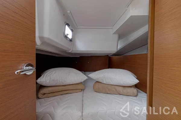 Sun Odyssey 440 - Yacht Charter Sailica