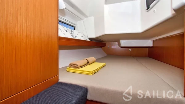 Bavaria 34 Cruiser - Photo #42 Bavaria 34 Cruiser - Yacht Charter Sailica