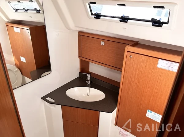 Bavaria 51 Cruiser - Yacht Charter Sailica