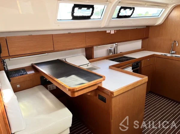 Bavaria 51 Cruiser - Yacht Charter Sailica