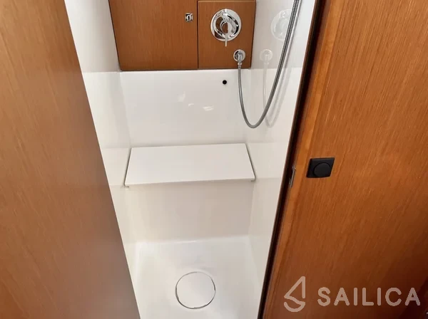 Bavaria 51 Cruiser - Yacht Charter Sailica