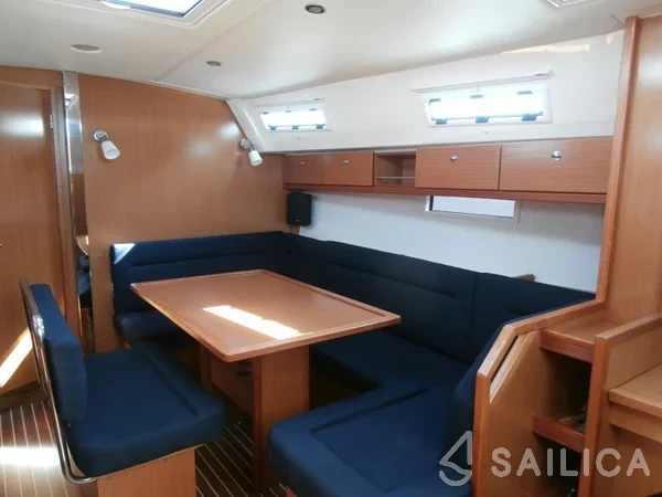 Bavaria 40 Cruiser - Yacht Charter Sailica