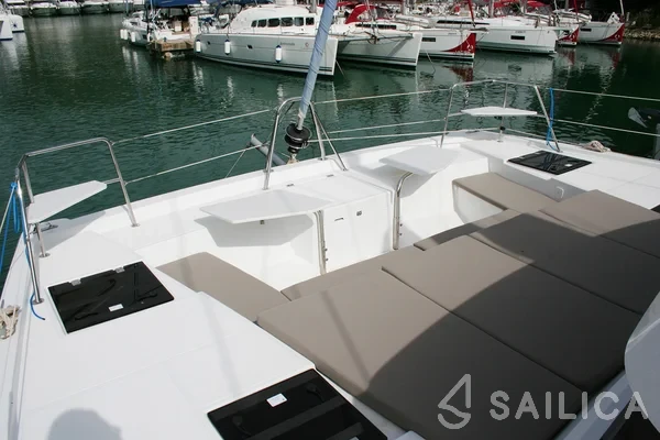 Bali Catspace - Yacht Charter Sailica