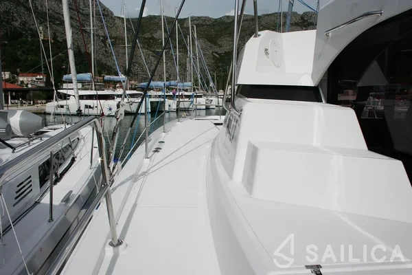 Bali Catspace - Yacht Charter Sailica