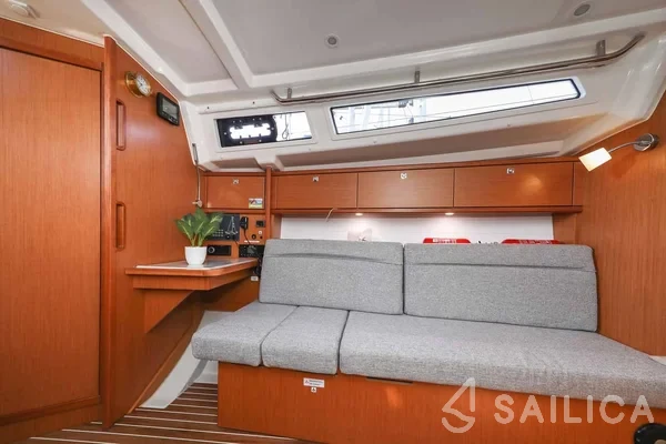 Bavaria 34 Cruiser - Yacht Charter Sailica