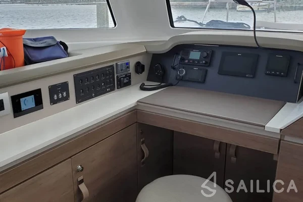 Bali Catspace - Yacht Charter Sailica