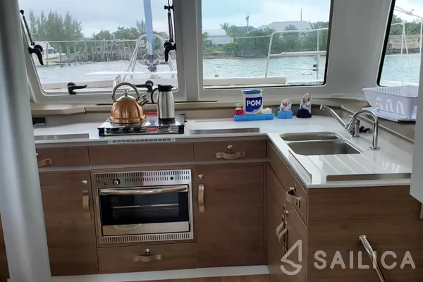 Bali Catspace - Yacht Charter Sailica