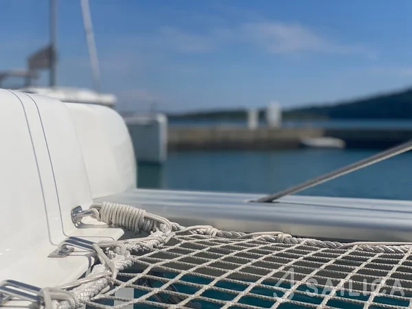 Lagoon 40 - Yacht Charter Sailica