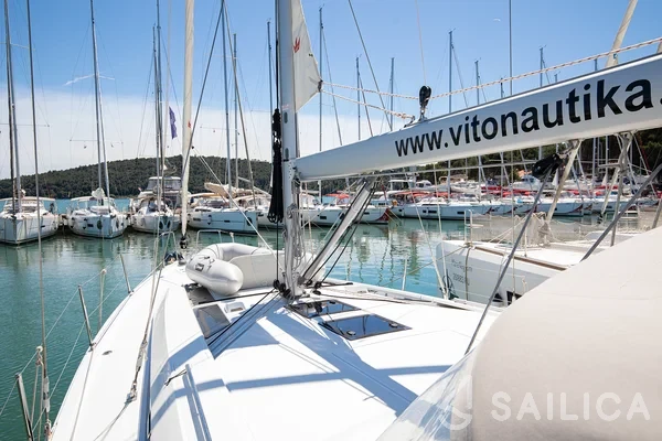 Oceanis 46.1 - Yacht Charter Sailica