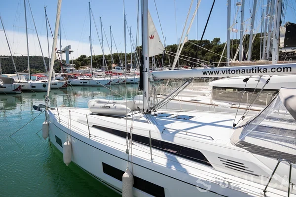Oceanis 46.1 - Yacht Charter Sailica