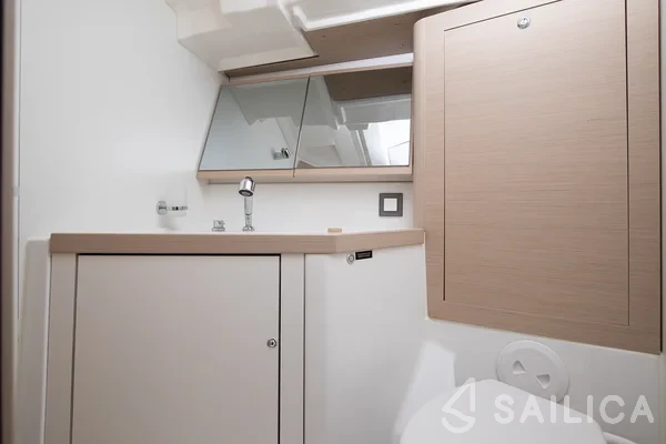 Oceanis 46.1 - Yacht Charter Sailica