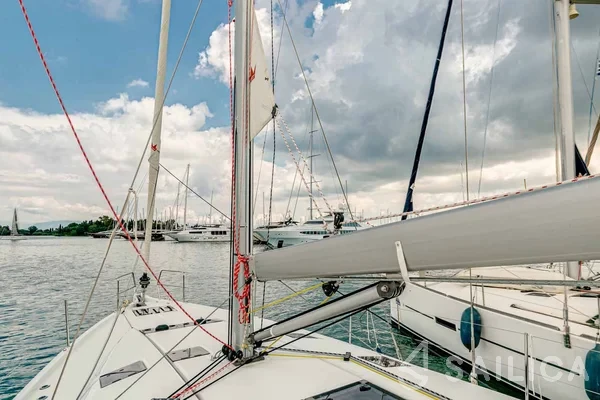 Sun Odyssey 490 - Yacht Charter Sailica