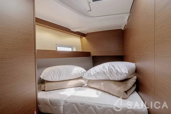 Sun Odyssey 490 - Yacht Charter Sailica