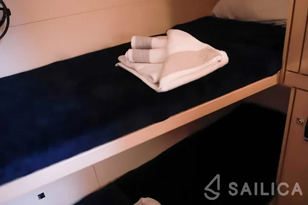 Jeanneau 60 - Yacht Charter Sailica