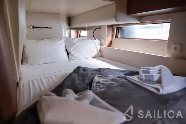 Jeanneau 60 - Yacht Charter Sailica