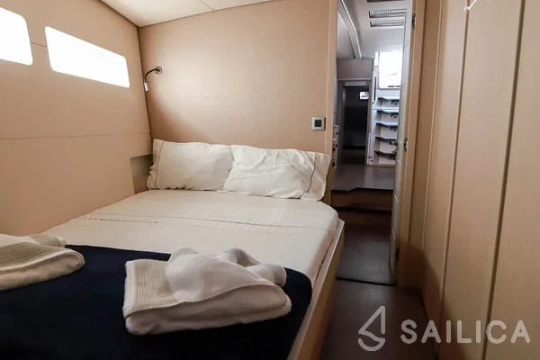 Jeanneau 60 - Yacht Charter Sailica