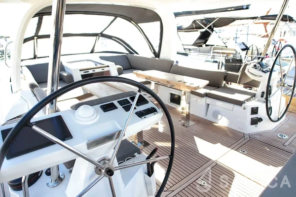 Jeanneau 60 - Yacht Charter Sailica