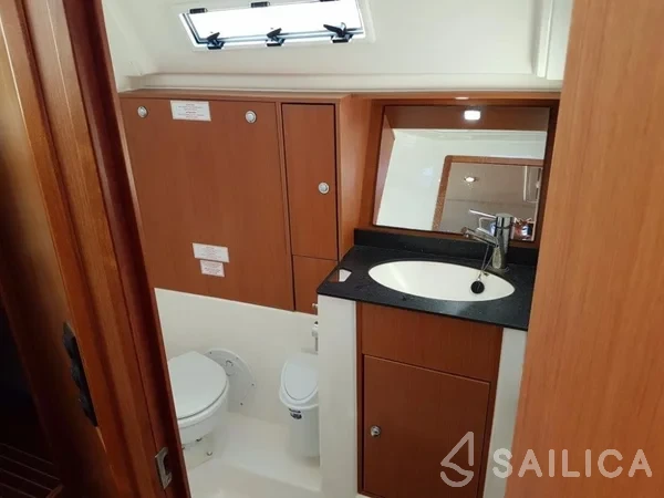 Bavaria 40 Cruiser - Yacht Charter Sailica