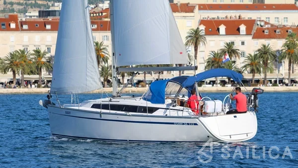 Bavaria 34 Cruiser - Photo #32 Bavaria 34 Cruiser - Yacht Charter Sailica