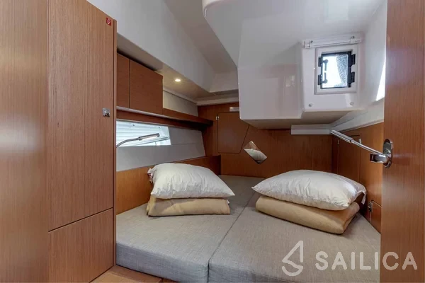 Bavaria C45 - Yacht Charter Sailica