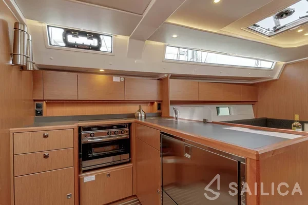 Bavaria C45 - Yacht Charter Sailica