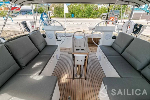 Bavaria C45 - Yacht Charter Sailica