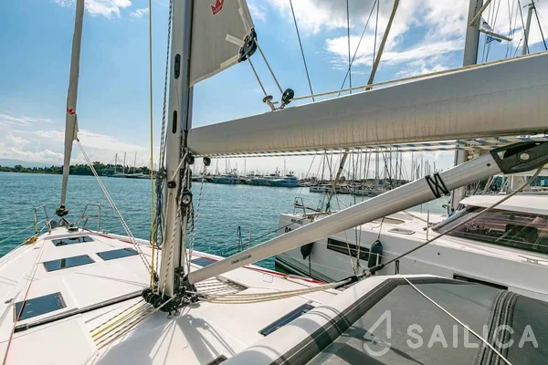 Bavaria C45 - Yacht Charter Sailica
