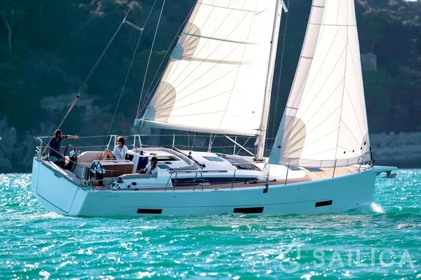 Dufour 390 - Yacht Charter Sailica